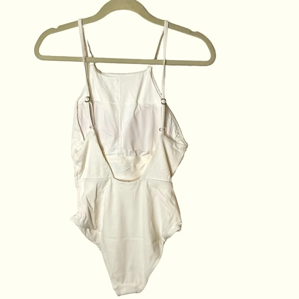NEW WITH TAGS Andie Swim Ivory Coco Asbury Rib One Piece Swimsuit in Size Medium